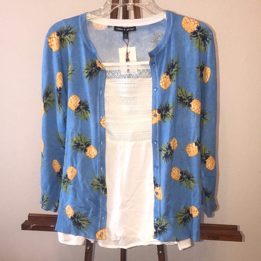 Cable & Gauge pineapple button front sweater